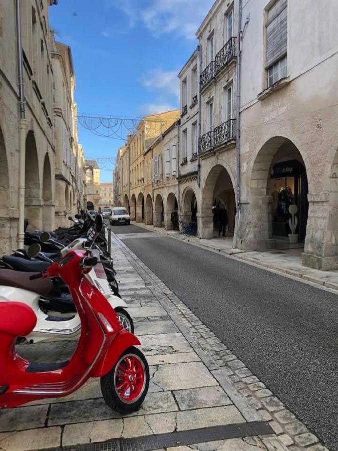 Terra Studio Cosy Et Calme Proche Du Centre Avec Parking Tv Et Wifi La Rochelle  Bagian luar foto