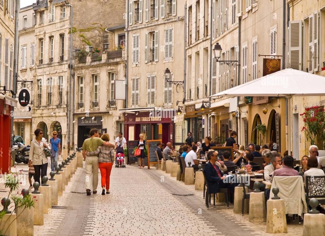 Terra Studio Cosy Et Calme Proche Du Centre Avec Parking Tv Et Wifi La Rochelle  Bagian luar foto